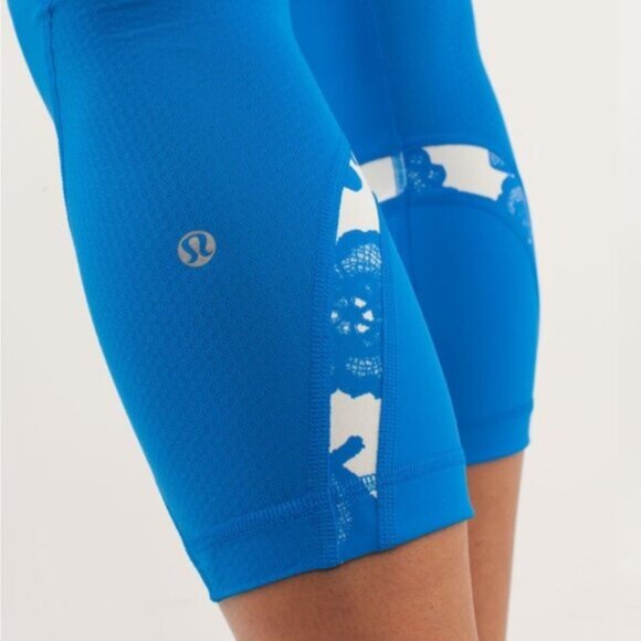 Lululemon Run: Inspire Crop I|Laceoflage Polar Cream Beaming Blue - Picture 11 of 16